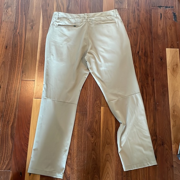 Bonobos M-Flex all weather golf pants. 35x32. Khaki - Picture 5 of 5